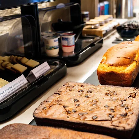 Hotel Logis L'auberge De Larressingle