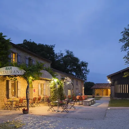 Logis L'auberge De Hotel 3*