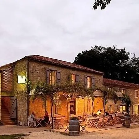 Hotel Logis L'auberge De 3*