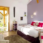 Logis L'auberge De 3* 라렌싱글레