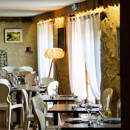 Logis L'auberge De Отель