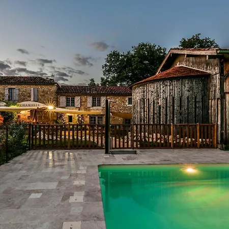 Logis L'auberge De Отель Larressingle