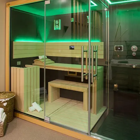 ホテル Logis L'auberge De