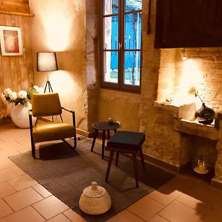 ホテル Logis L'auberge De 3*
