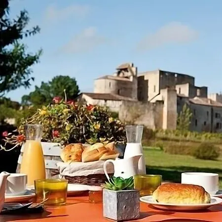 ホテル Logis L'auberge De Larressingle